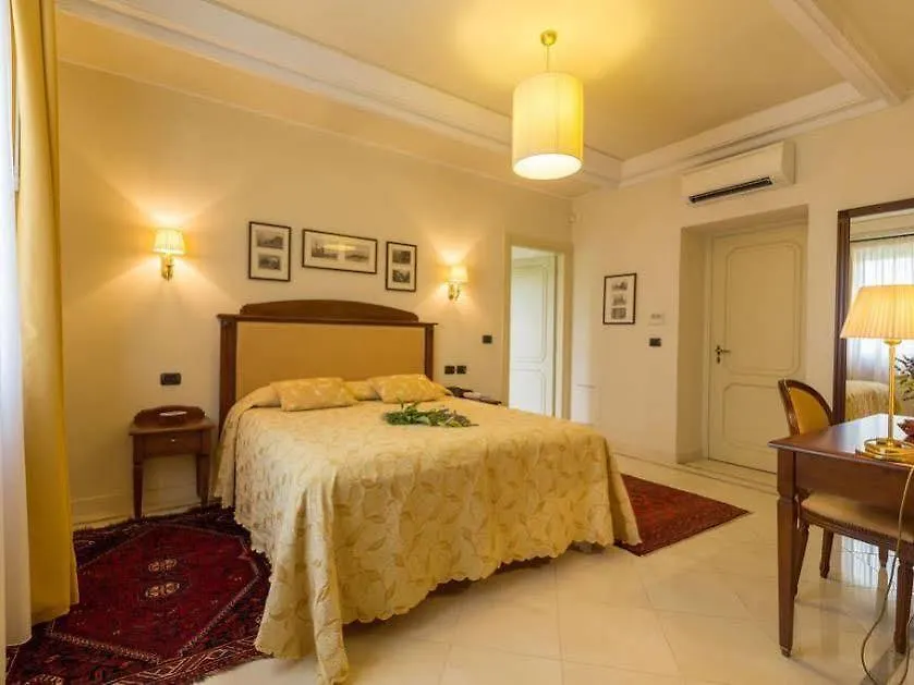 Relais Villa Jacopone Suite Florenz